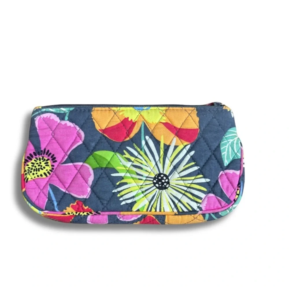 🌸 Vera Bradley Jazzy Blooms Wristlet – Retired Pattern 🌸